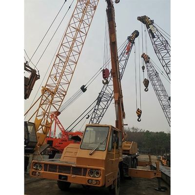 Altezza di sollevamento massima 42m Giappone Usata 20 tonnellate 25 tonnellate 40 tonnellate Granate montate su camion