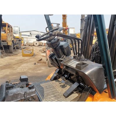 Camioni elevatori giapponesi Toyota 7f30 Diesel 3Ton Telehandler Larghezza della forchetta di routine