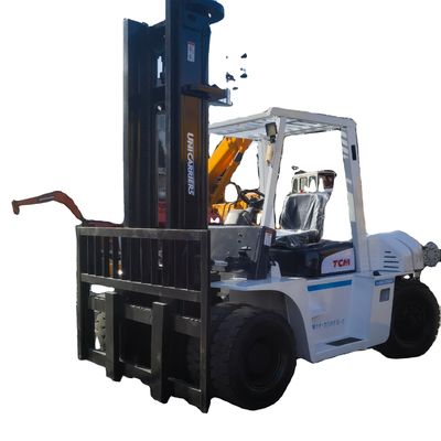 Potente motore diesel TCM FD70 da 7 tonnellate