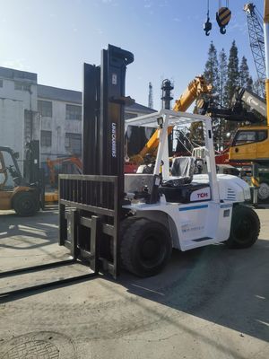 Potente motore diesel TCM FD70 da 7 tonnellate