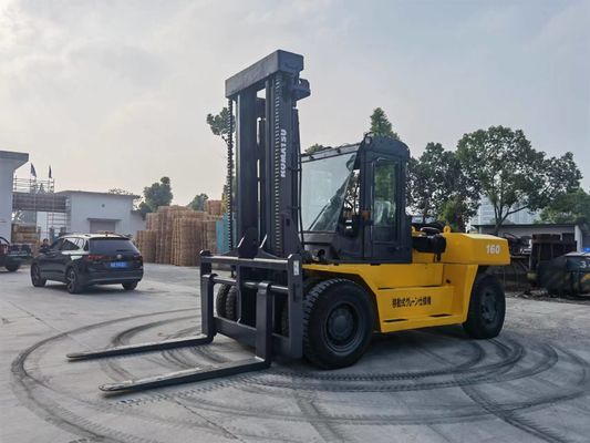 Komatsu FD160 di seconda mano con fonte di alimentazione del motore diesel e lunghezza della forcella di 1150 mm