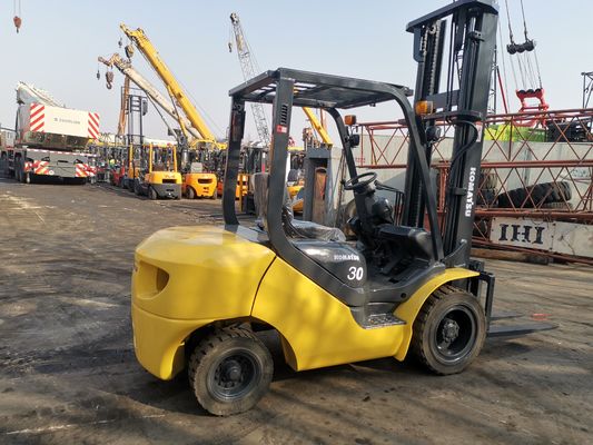 Giappone Komatsu FD30-16 FD25 FD30T-16 FD30 2.5 tonnellate 3 tonnellate 5 tonnellate carrelli elevatori diesel