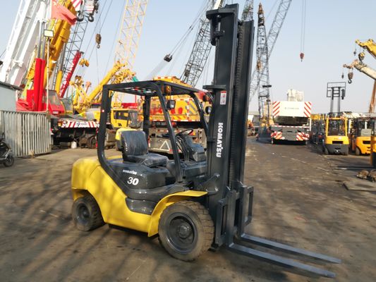 Giappone Komatsu FD30-16 FD25 FD30T-16 FD30 2.5 tonnellate 3 tonnellate 5 tonnellate carrelli elevatori diesel