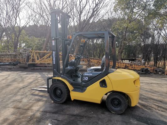 Giappone Komatsu FD30-16 FD25 FD30T-16 FD30 2.5 tonnellate 3 tonnellate 5 tonnellate carrelli elevatori diesel