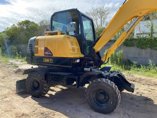 Pompa idraulica di seconda mano Hyundai 60 Excavator a ruote con capacità di secchio 4m3