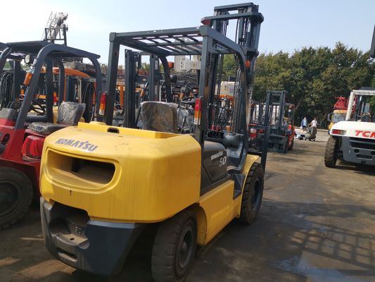 Usato Komatsu FD50 5 tonnellate carrello elevatore giapponese attrezzatura di sollevamento in ottime condizioni