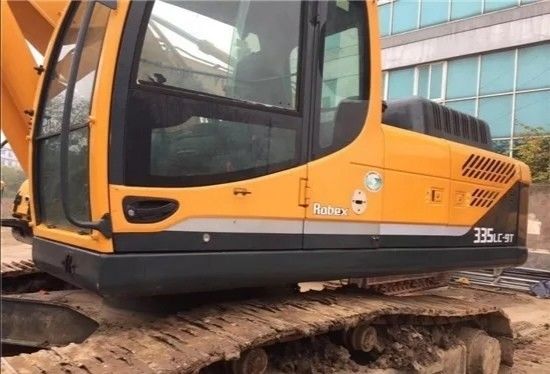 Hyundai 335LC-9 di seconda mano Escavatore 4m3 Capacità del secchio e Valvola idraulica originale