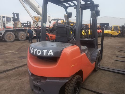 Usato Giappone Toyota FD25 Diesel carrello elevatore con lunghezza di forcella di routine e a prezzi accessibili