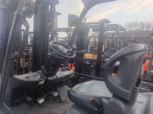 Usato Giappone Toyota FD25 Diesel carrello elevatore con lunghezza di forcella di routine e a prezzi accessibili