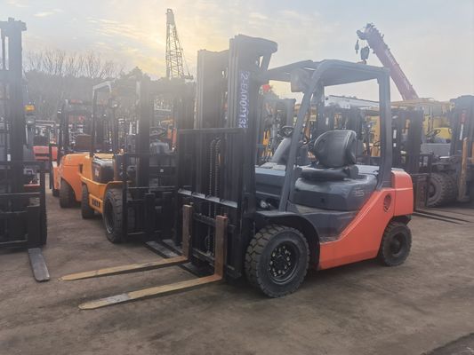 Usato Giappone Toyota FD25 Diesel carrello elevatore con lunghezza di forcella di routine e a prezzi accessibili
