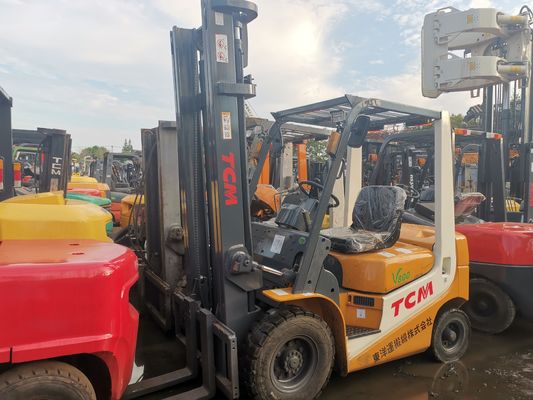 2500 kg Peso Camione elevatore TCM usato FD25T6 2,5 tonnellate Giappone Originale in buone condizioni