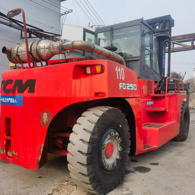 Camion a pinza di 6 m di altezza TCM FD250 25 tonnellate di motore diesel con carrello elevatore laterale a Shanghai