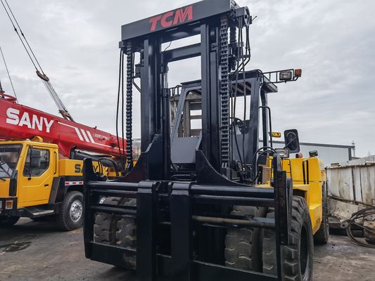 TCM FD230 carrello elevatore diesel da 12-25 tonnellate per il carico e lo scarico di container