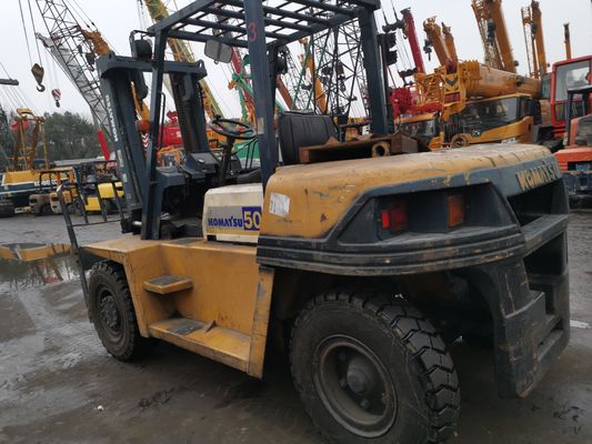 Camione elevatore Komatsu 5t con cilindro 1200mm Lunghezza della forcella 2,7*1,2*2,1m Dimensioni complessive
