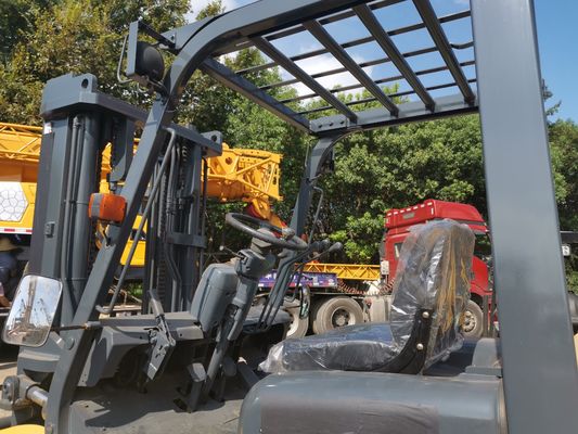 Giappone fabbricato 7 tonnellate Komatsu FD70 Usato carrello elevatore con 1200 mm di lunghezza di forcella e diesel potenza