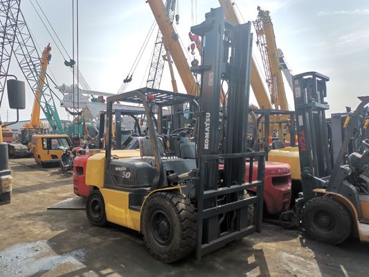 Giappone Komatsu 5T FD25 FD30T-16 carrelli elevatori diesel con dimensioni complessive 2,7*1,2*2,1m