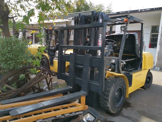 5 tonnellate Giappone Originale Komatsu FD50-7 Diesel Forklift a Shanghai con 1200 mm di lunghezza di forcella