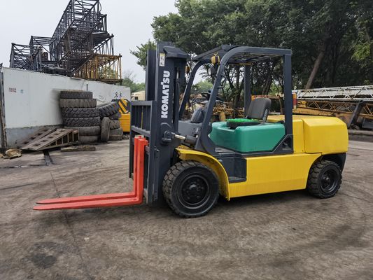 Forklift diesel Komatsu 5 tonnellate usato FD50 con motore giapponese in Shanghai Yard