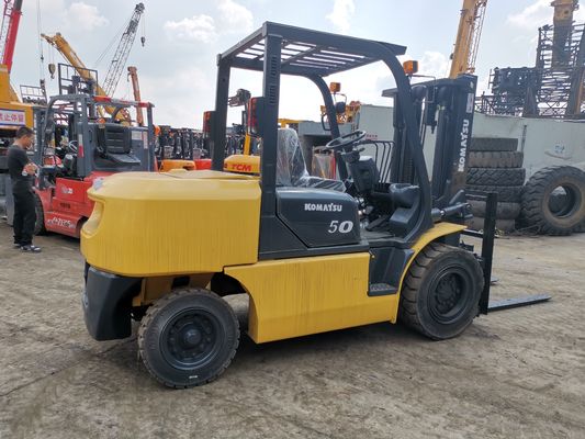Fonte di alimentazione manuale Giappone Komatsu FD50 carrello elevatore da 5 tonnellate con cambio laterale 3 fasi 2 fasi