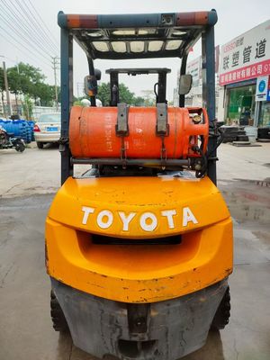 2012 Toyota 7F25 LPG forklift con motore giapponese e motore a benzina 2,5 tonnellate