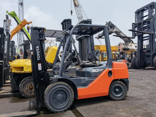 3000 kg Motore a benzina Toyota 8F30 Camione elevatore idraulico diesel per carichi pesanti