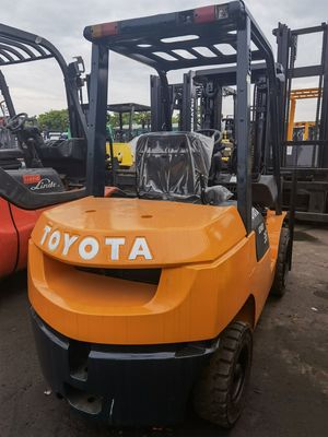 Toyota usato 3.5 tonnellate FD35 Diesel carrello elevatore a Shanghai cantiere con 3500 kg larghezza forcella