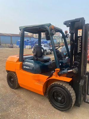 Usato Toyota FD40.4 tonnellate carrello elevatore con 2 stadi Mast 3m 4meters 4.5m Peso KG 4000 kg