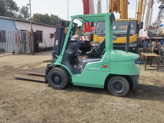 Condizioni di lavoro stabili Mitsubishi di seconda mano FD30 da 3 tonnellate con larghezza di forcella 180 mm