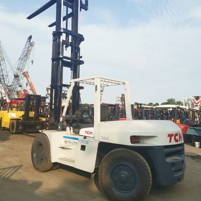 10 tonnellate di carrello elevatore TCM FD100 diesel buono e con larghezza di forcella di routine