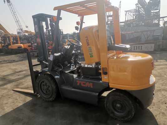 Potente TCM Telescopic Diesel FD30 T5 carrello elevatore 3 tonnellate 45 ritiro in riparazione macchine