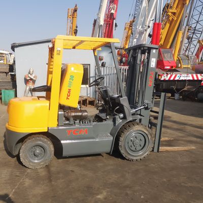 Potente TCM Telescopic Diesel FD30 T5 carrello elevatore 3 tonnellate 45 ritiro in riparazione macchine