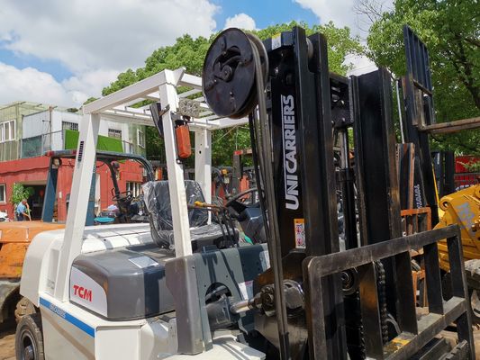 TCM FD50 carrello elevatore da 5 tonnellate con telaio a due porte e motore diesel