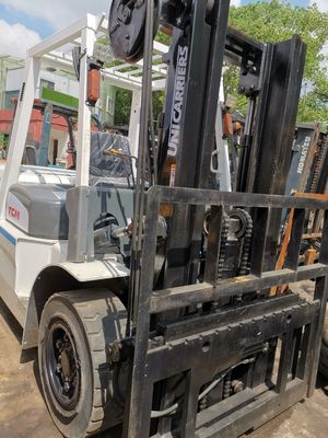 TCM FD50 carrello elevatore da 5 tonnellate con telaio a due porte e motore diesel