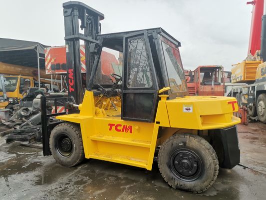 Camione elevatore forcolato TCM FD70Z8 con denti automatici e fonte di alimentazione del motore diesel a Shanghai