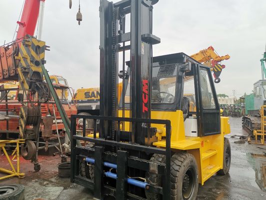 Camione elevatore forcolato TCM FD70Z8 con denti automatici e fonte di alimentazione del motore diesel a Shanghai