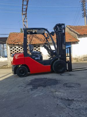 Peso KG 3000 kg Toyota Used forklift 3 tonnellate FD30 8f30 Giappone Originale per l'estrazione di energia
