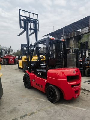 Perfetto stato Hangzhou A30 3 tonnellate mini carrello elevatore diesel per piccole imprese