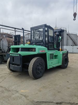 Shanghai vendita Mitsubishi FD120 carrello elevatore in buone condizioni per l'industria alimentare e delle bevande