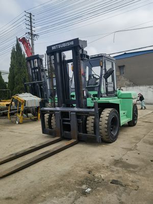Shanghai vendita Mitsubishi FD120 carrello elevatore in buone condizioni per l'industria alimentare e delle bevande