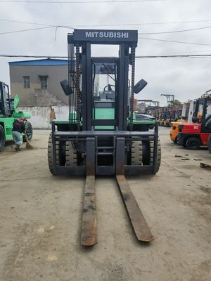 Shanghai vendita Mitsubishi FD120 carrello elevatore in buone condizioni per l'industria alimentare e delle bevande