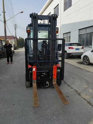1.5 tonnellate di carrello idraulico per il sollevamento di pallet in ottime condizioni di lavoro per il commercio all'ingrosso