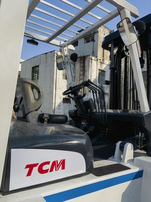 Giappone usato TCM FD100 Camione di sollevamento di pallet a motore diesel 10 tonnellate