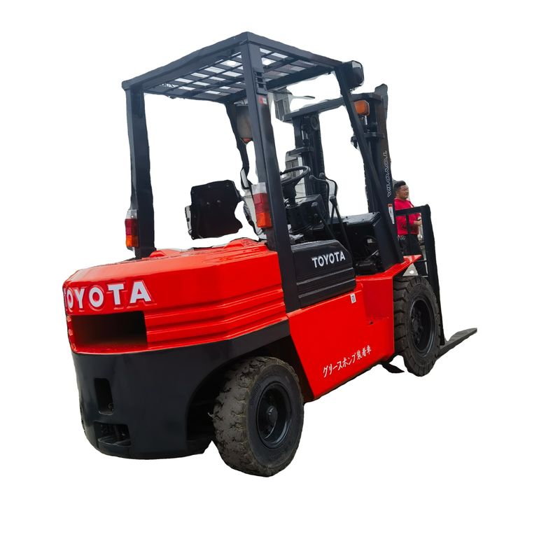 3 tonnellate di carrello elevatore usato TOYOTA 5f30 in buone condizioni di funzionamento per officine di riparazione di macchine
