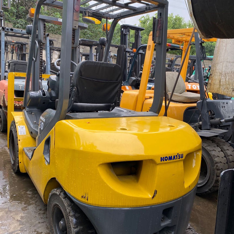 4300 KG Peso utilizzato Komatsu FD30 carrello elevatore per il Giappone FD30 FD50 FD70 FD100 FD150 FD200