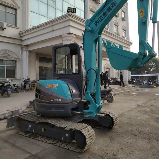 Altezza massima di sollevamento 44m 2021 Giappone usata 5.5 tonnellate KOBELCO SK55 SK55SR-3 Mini escavatore