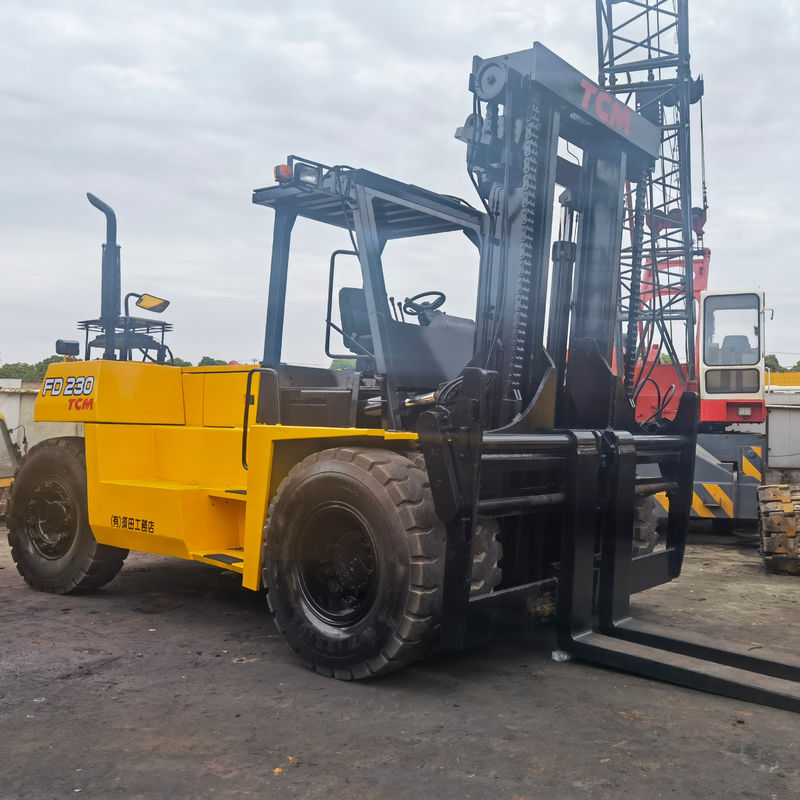 TCM FD230 carrello elevatore diesel da 12-25 tonnellate per il carico e lo scarico di container