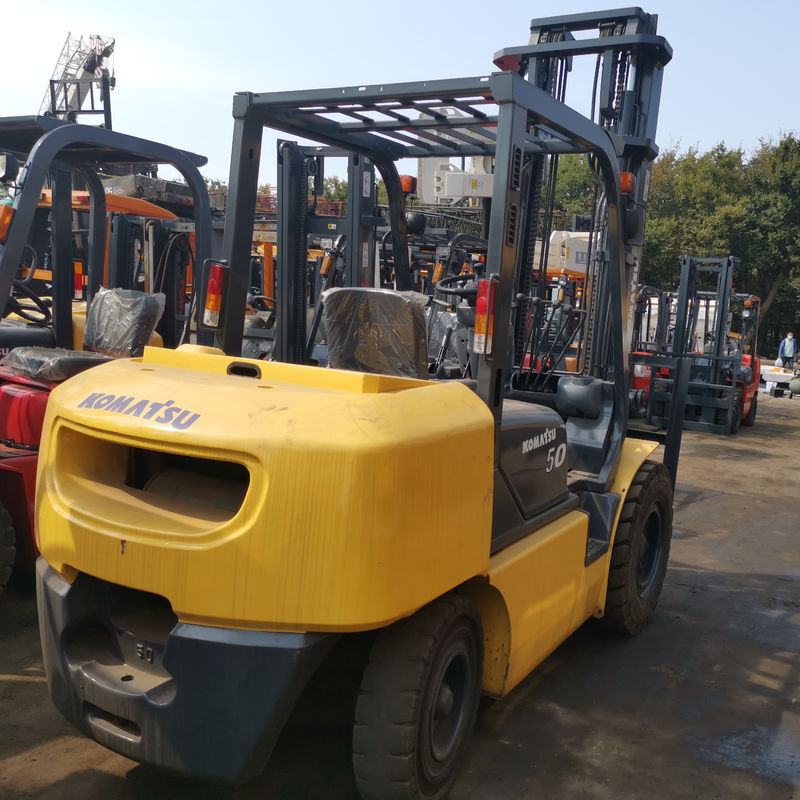 Giappone Komatsu 5T FD25 FD30T-16 carrelli elevatori diesel con dimensioni complessive 2,7*1,2*2,1m
