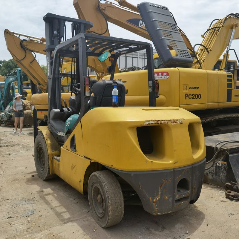 FD50T-17 FD50 Camioni a forchetta Komatsu diesel per camion a forchetta Batteria Start 3,0 tonnellate Giappone