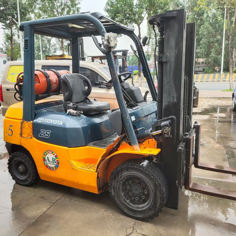 2012 Toyota 7F25 LPG forklift con motore giapponese e motore a benzina 2,5 tonnellate