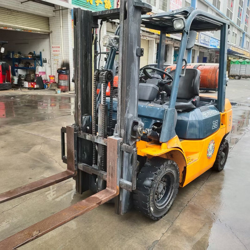 Motore a benzina Fonte di alimentazione Giappone 2.5Ton 3Ton Toyota Used Forklift Diesel FD30 FD50 Electric Forklift